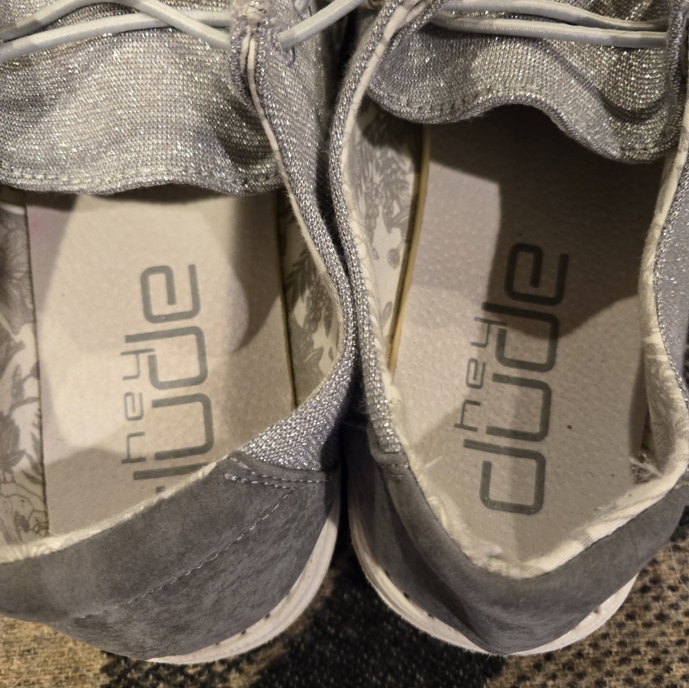 Hey Dude Wendy Stretch Sparkly Silver Loafers Womens Size 10 - Picture 3 of 5